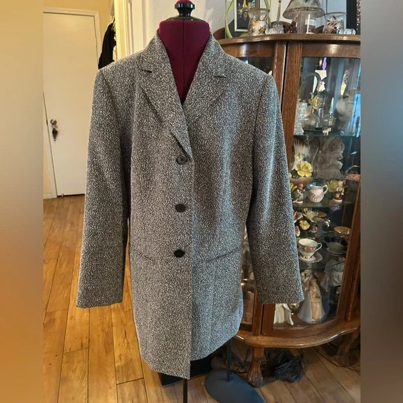 NWOT Nordstrom Gray And White Long Sleeve Blazer. Button Down Front. Lined. - Picture 5 of 5